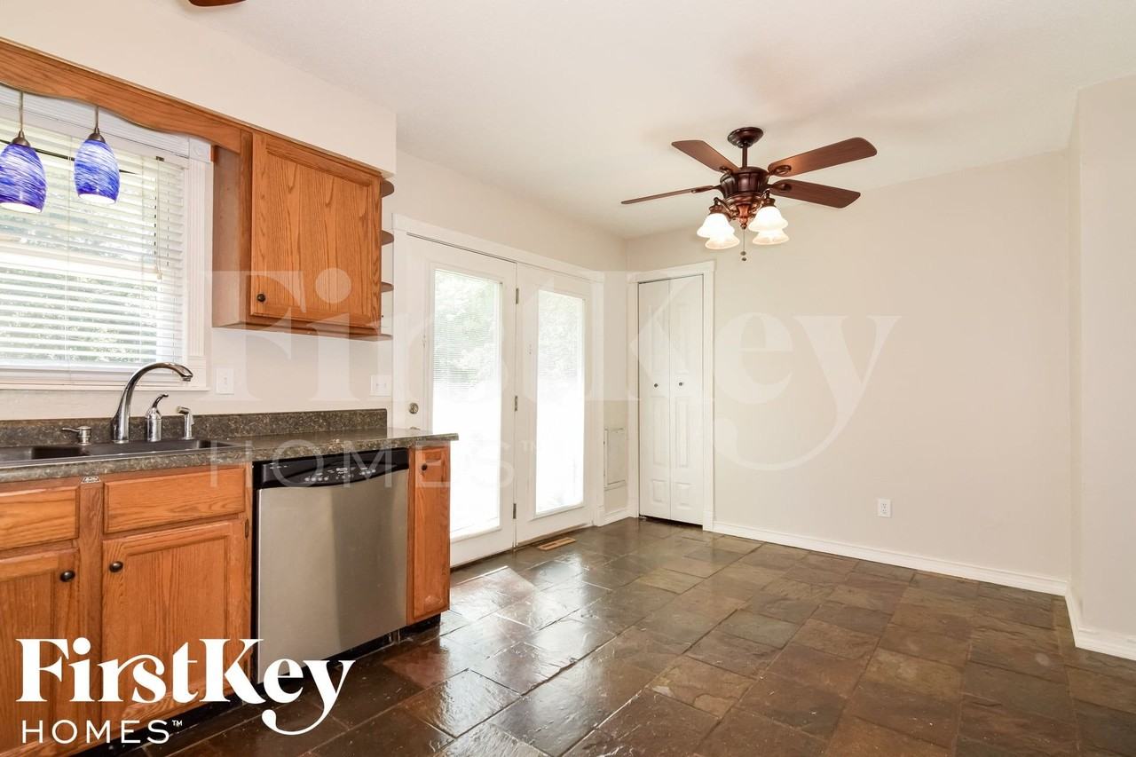 17313 E 41st St S - Photo 6 of 15