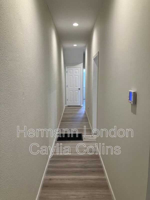 3215 Nebraska Ave #1F - Photo 6 of 15