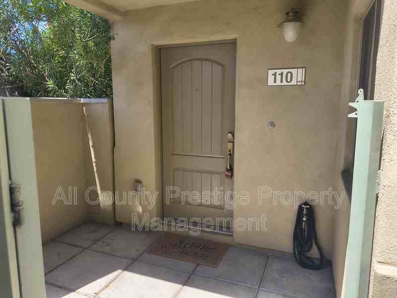 815 E Rose Ln #110 - Photo 3 of 16