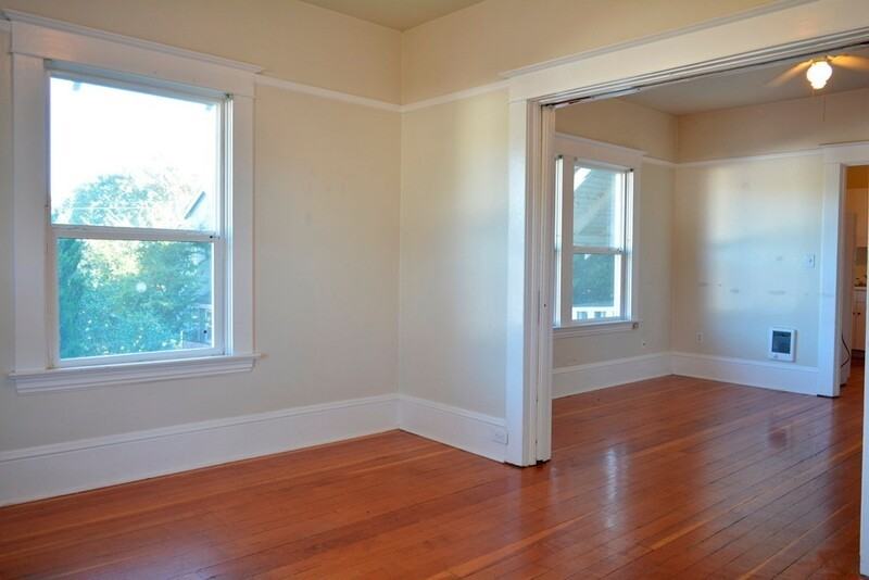 3956 N Albina Ave - Photo 5 of 20