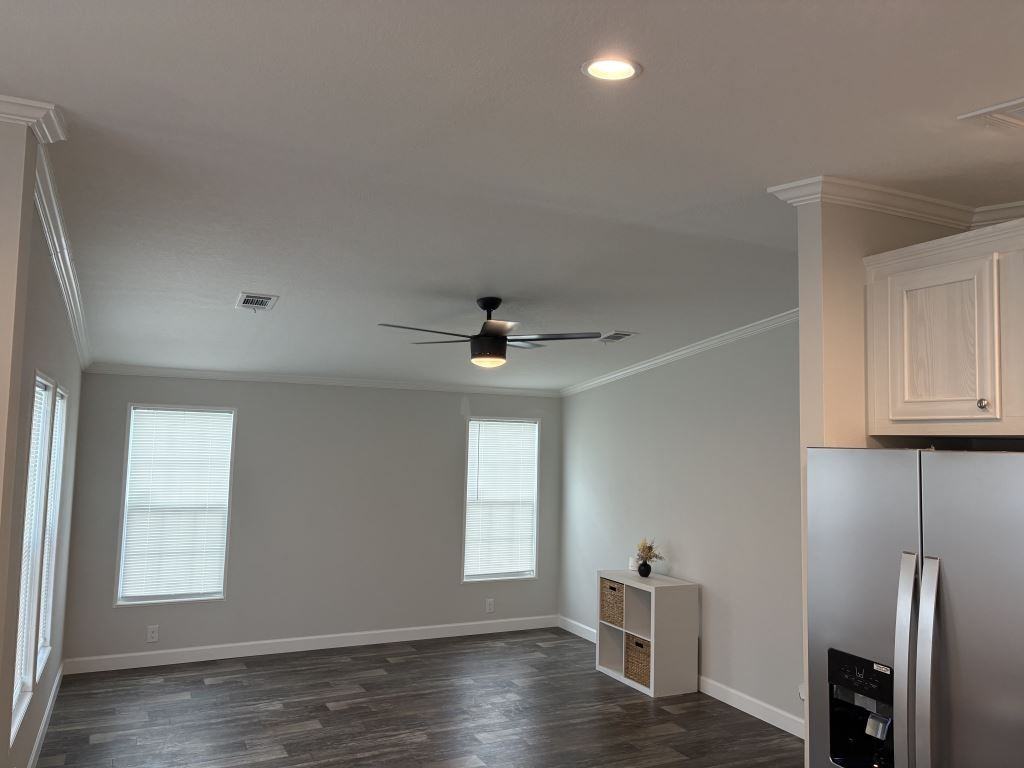 2425 Harden Blvd #23 - Photo 5 of 31