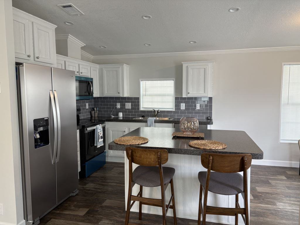 2425 Harden Blvd #23 - Photo 2 of 31