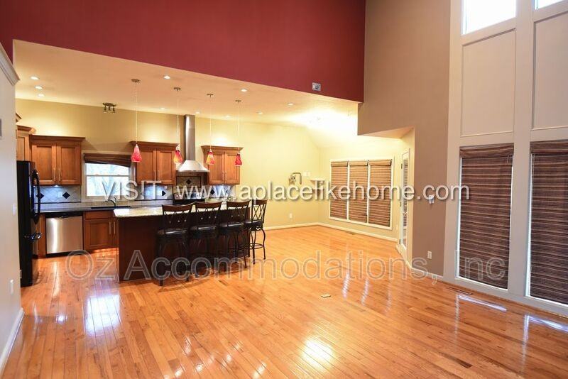 1140 Sw Huntington Dr - Photo 4 of 41