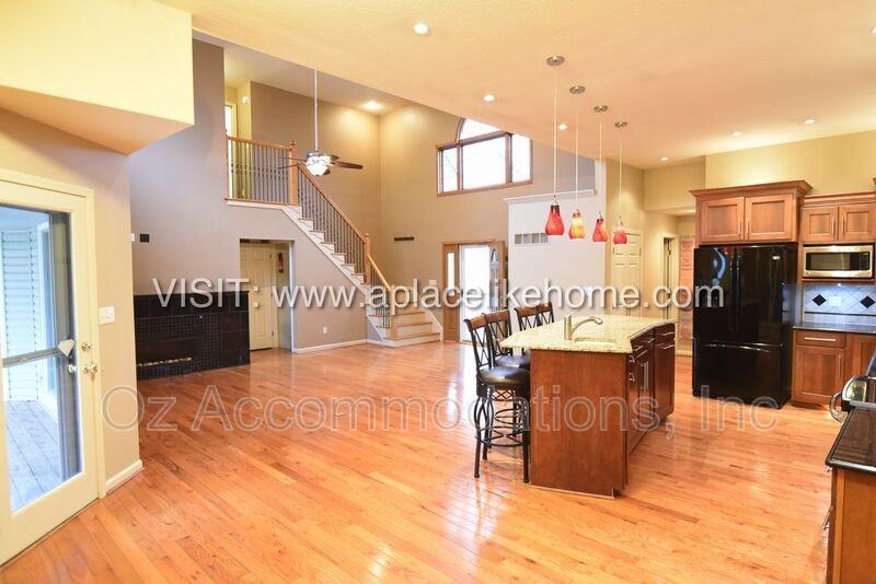 1140 Sw Huntington Dr - Photo 5 of 41