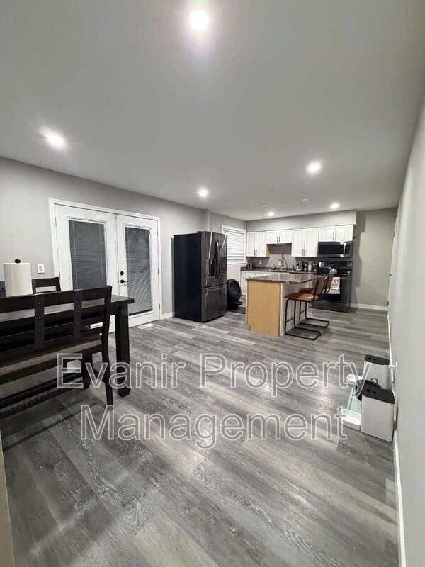 11884 Hamden Dr - Photo 6 of 23