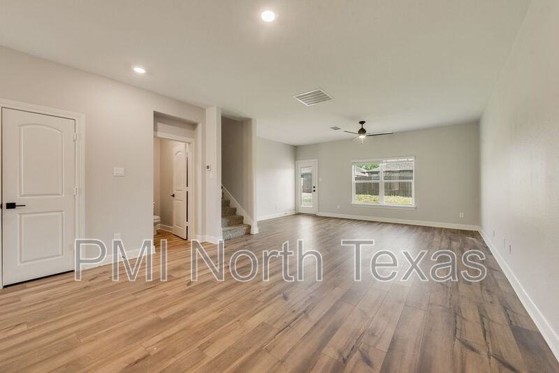 804 Calhoun Dr - Photo 4 of 22