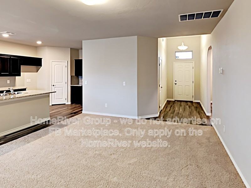 2512 Caden Ct - Photo 4 of 21