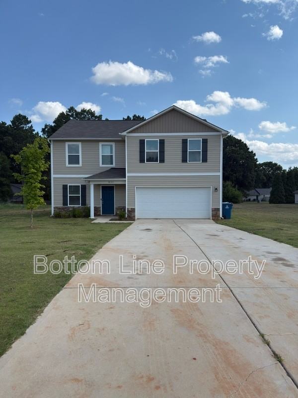 1035 Pepper Ln