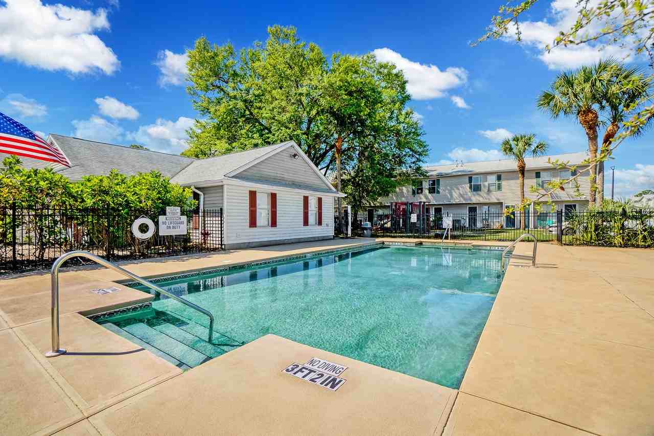 Sabal Palms Apartments - Photo 2 of 15
