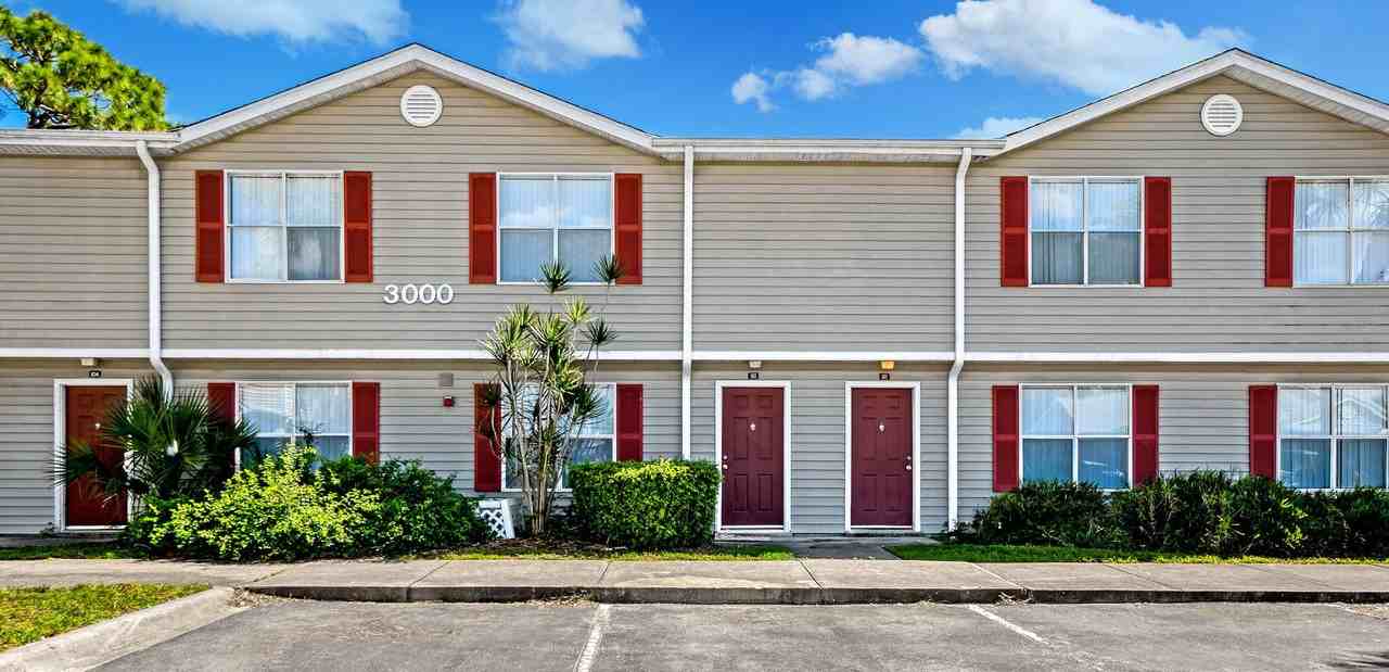 Sabal Palms Apartments - Photo 4 of 15