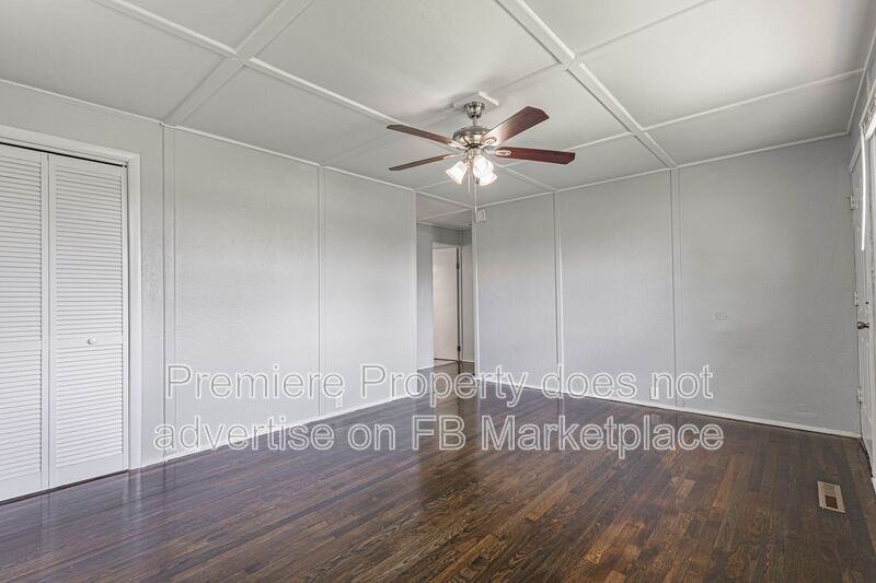 4412 N Virginia Ave - Photo 3 of 10