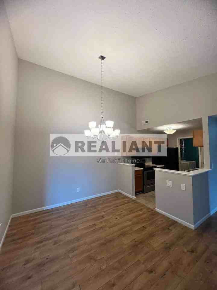 159 Green River Dr #9 - Photo 3 of 10