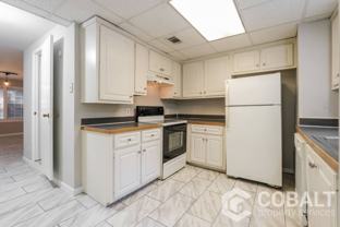 1326 N Ave NE #C - Photo 1 of 1
