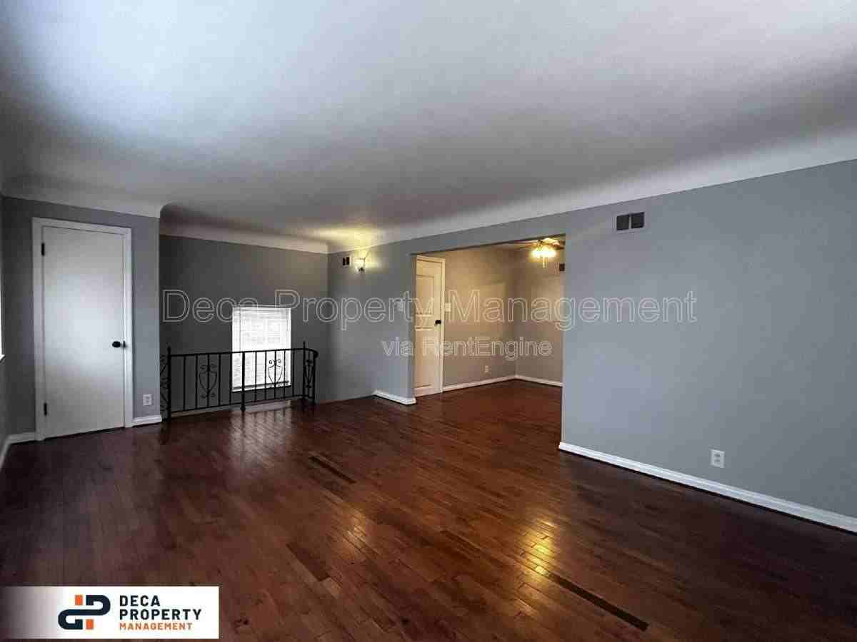 3940 Wilmington Ave #2F - Photo 3 of 10