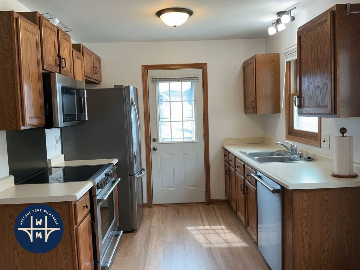 2167 S 75th St - Photo 3 of 10