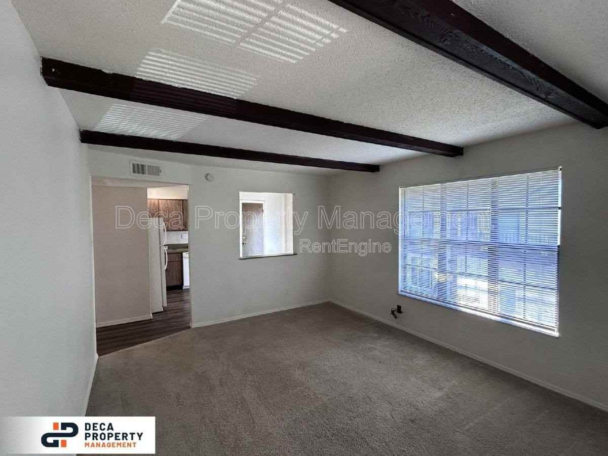 10048 Squire Meadows Dr #5 - Photo 3 of 10