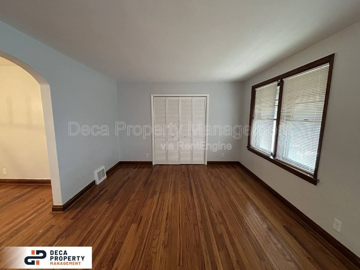 6655 Lansdowne Ave #1F - Photo 3 of 10