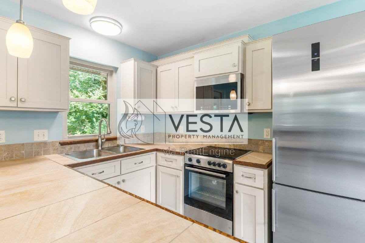10 Wellspring Ln - Photo 3 of 10