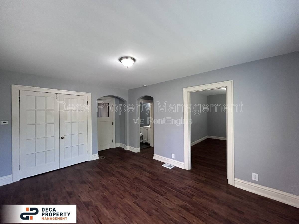 4227 Ellenwood Ave #101 - Photo 3 of 10