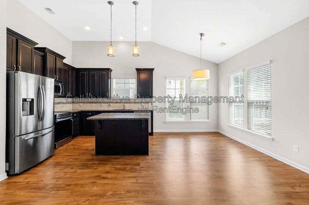 105 Richmond Walk Dr - Photo 2 of 10