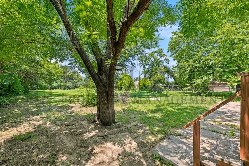 2917 S Walnut St - Photo 6 of 44