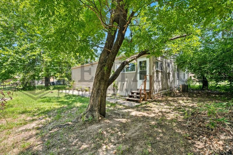 2917 S Walnut St - Photo 7 of 44