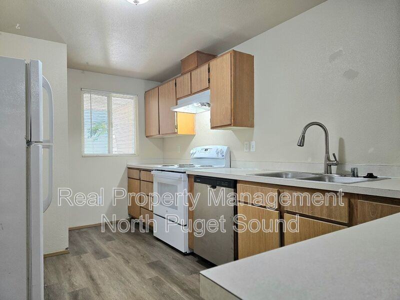 4505 100th St Ne #B01 - Photo 5 of 17