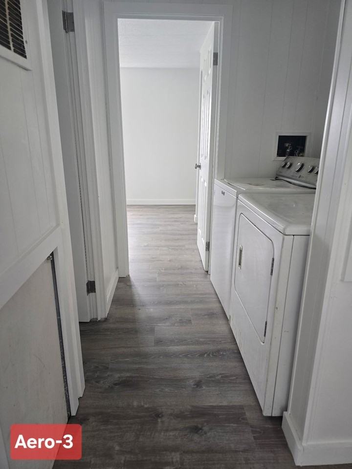 1649 S Campbell St - Photo 4 of 11