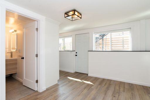 822 6th Ave #B - Photo 4 of 17