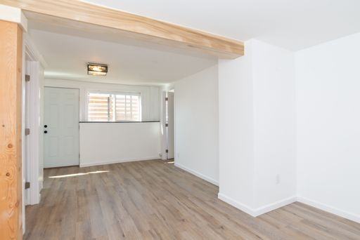 822 6th Ave #B - Photo 5 of 17