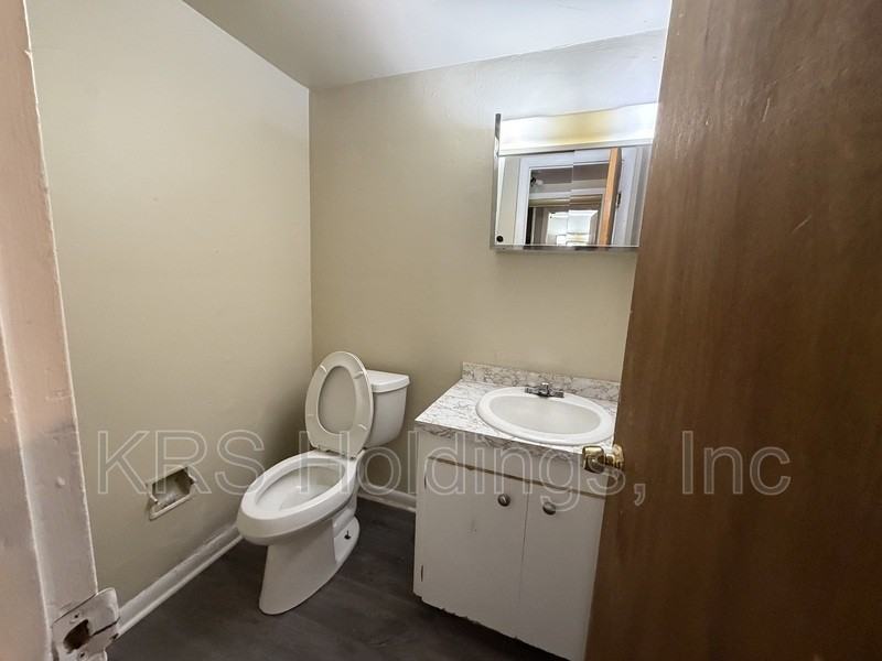 4101 Holly Cove Dr - Photo 5 of 11