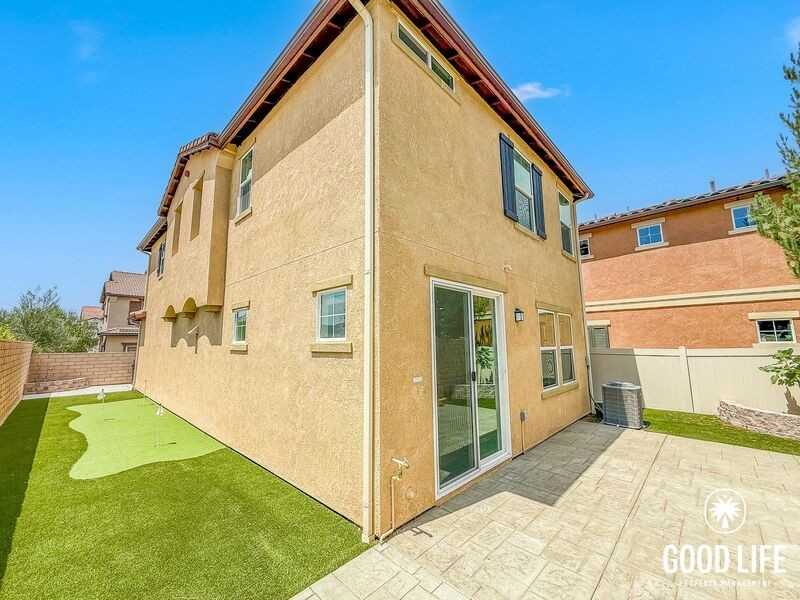 24159 Verin St - Photo 2 of 18