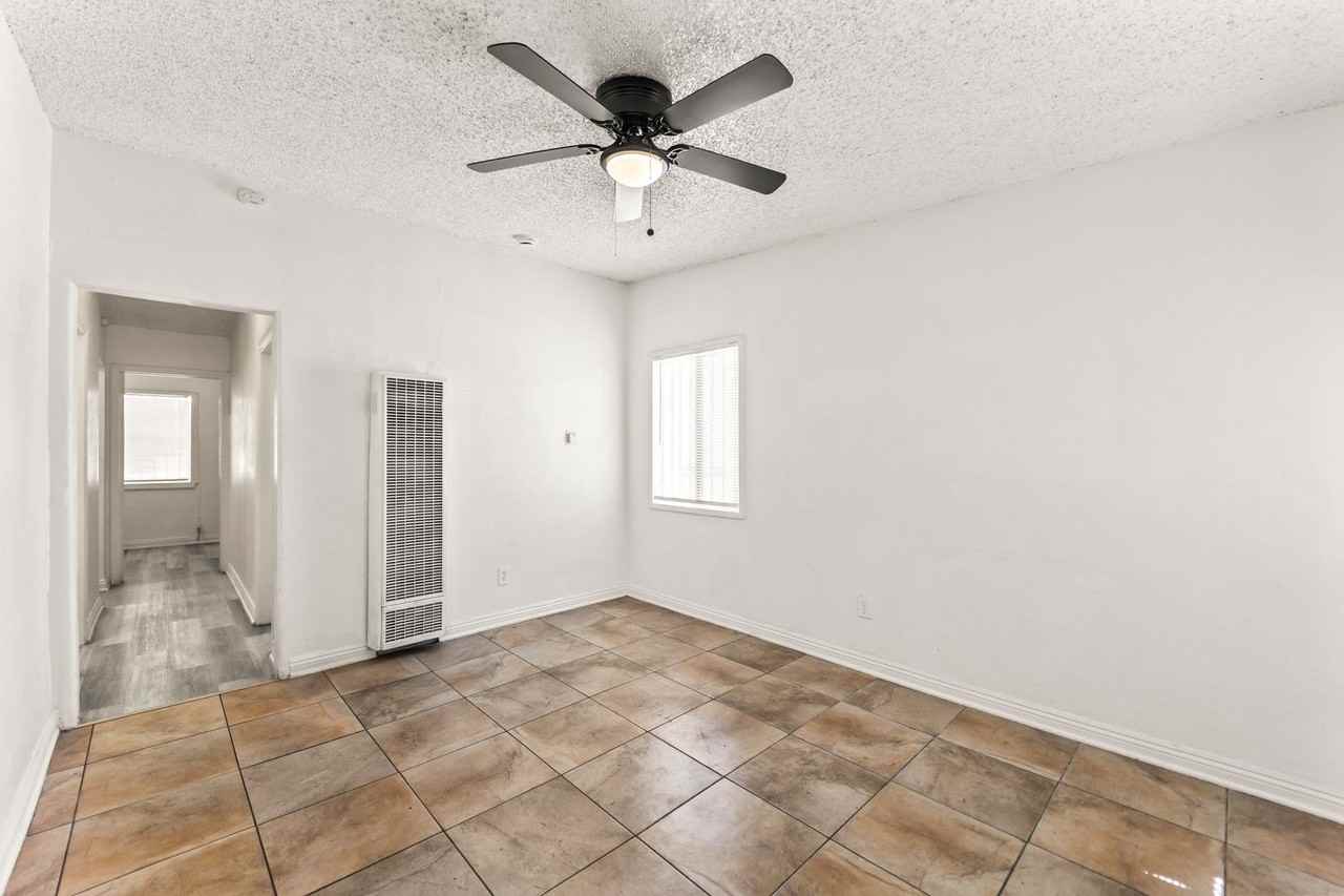 709 E 108th - Photo 2 of 35