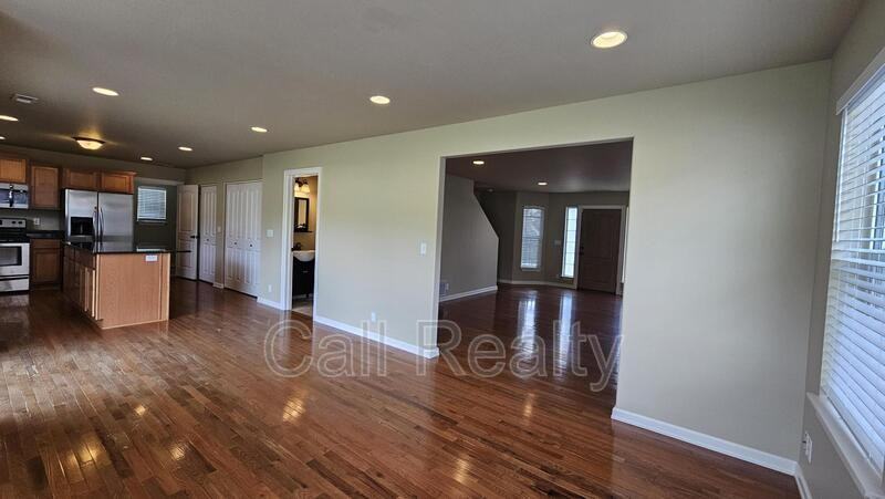 7813 S Parway Ln - Photo 5 of 17