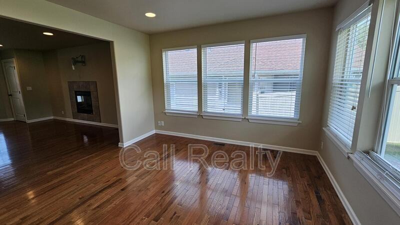 7813 S Parway Ln - Photo 6 of 17