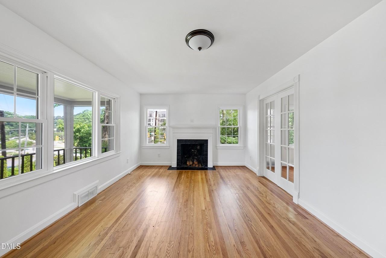 2924 Oberlin Rd - Photo 4 of 29