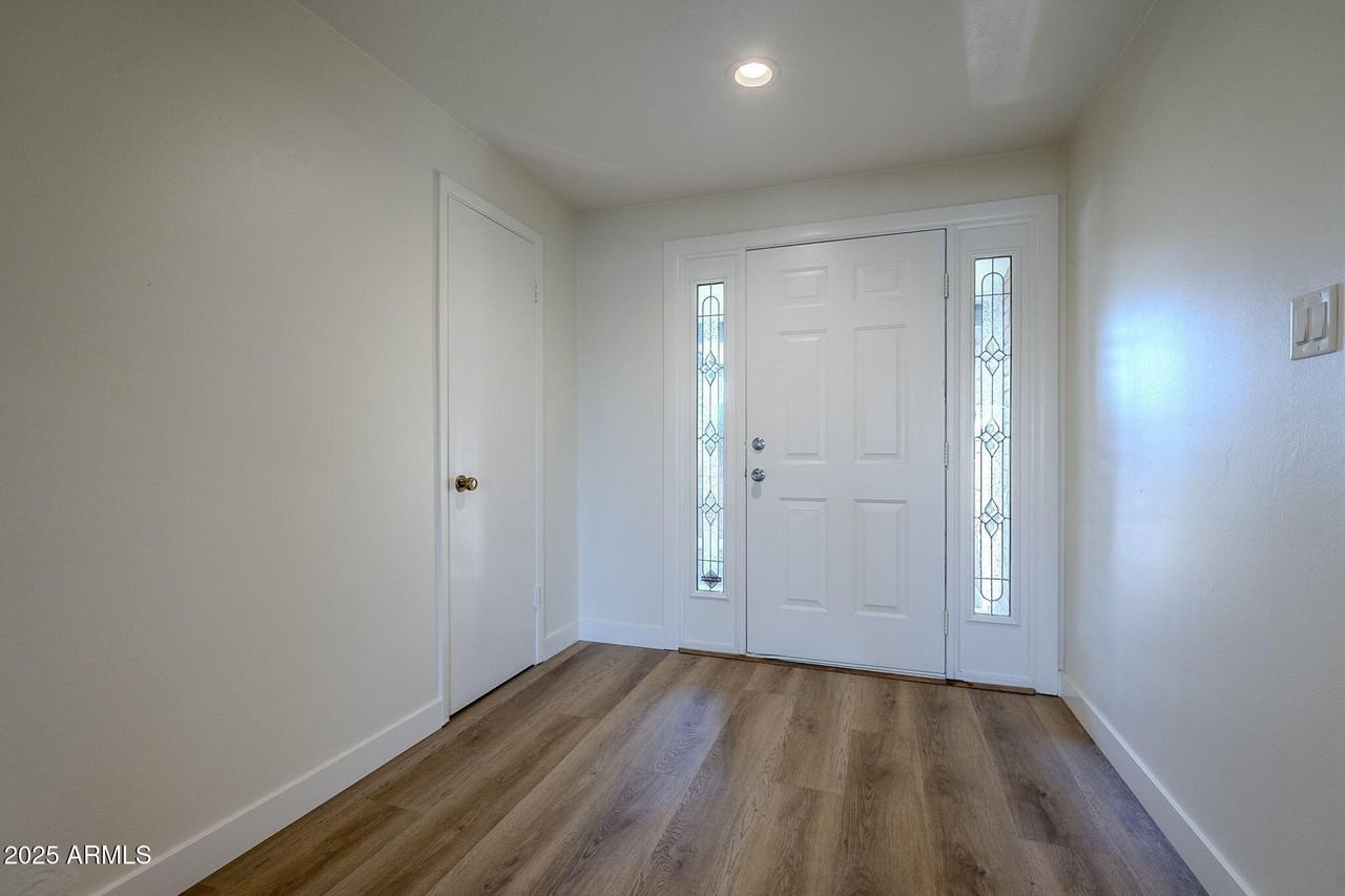 1904 E Manhatton Dr - Photo 7 of 50