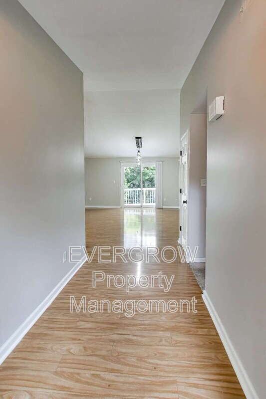 9518 Bent Brook Dr - Photo 4 of 36