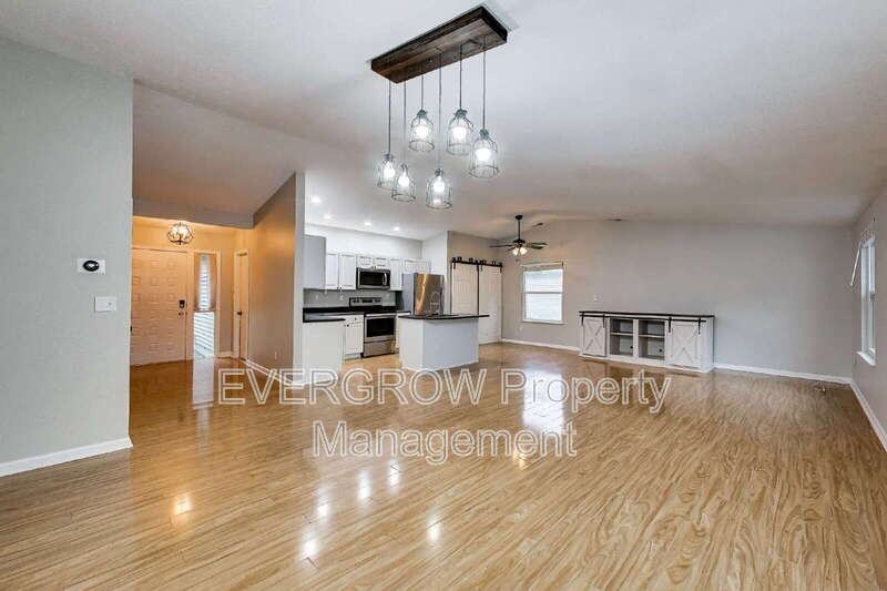 9518 Bent Brook Dr - Photo 7 of 36