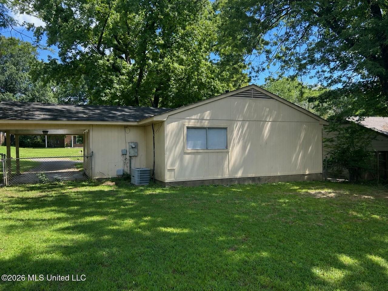 3105 Normandy Dr - Photo 2 of 14