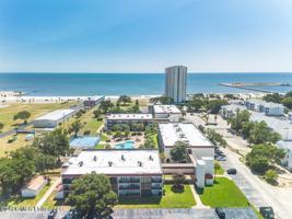 featured image of 2046 Beach Blvd
