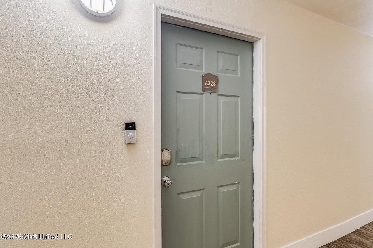 2046 Beach Blvd - Photo 2 of 23