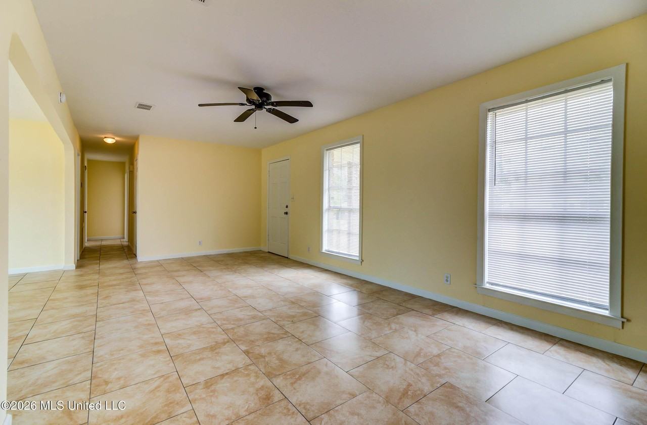 150 Gary St - Photo 7 of 38