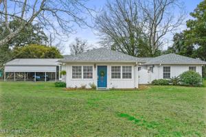 featured image of 400 Ulman Ave