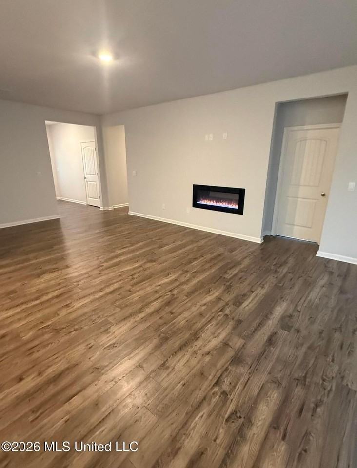 63 Banks Blvd - Photo 3 of 8