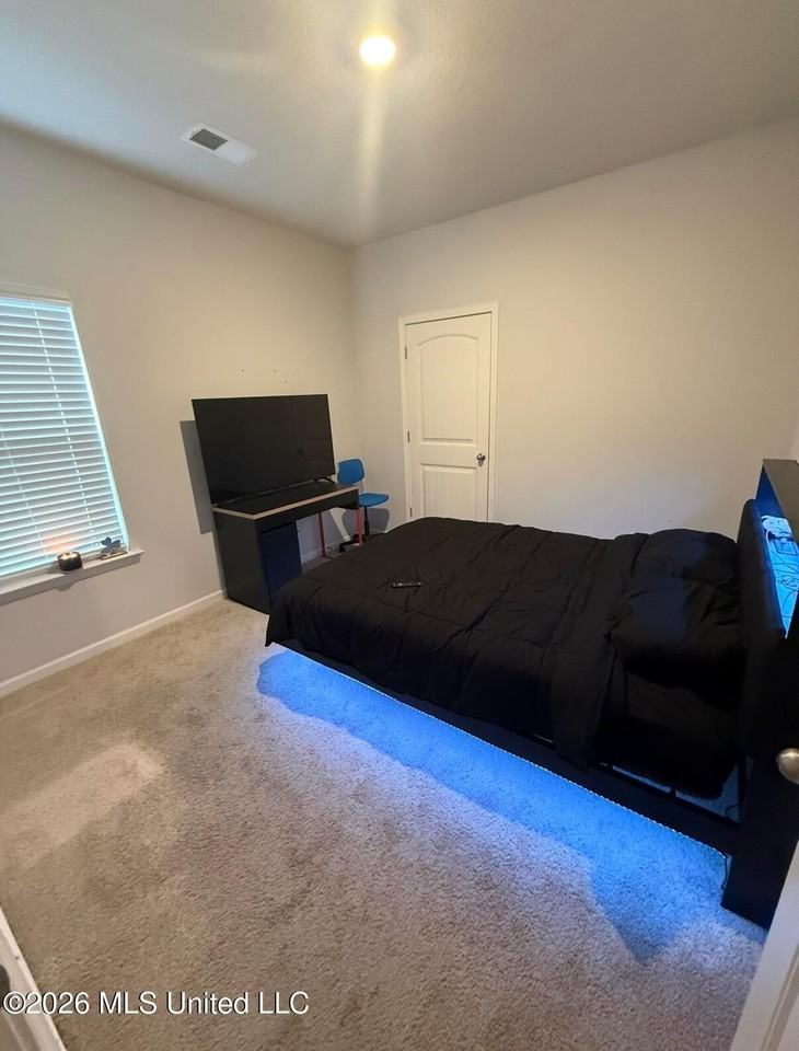 63 Banks Blvd - Photo 5 of 8