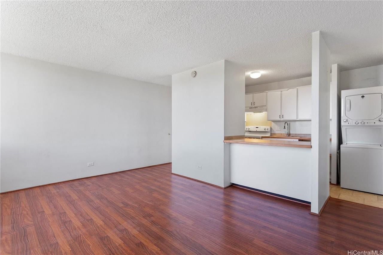 909 Ala Nanala St #1001 - Photo 2 of 11