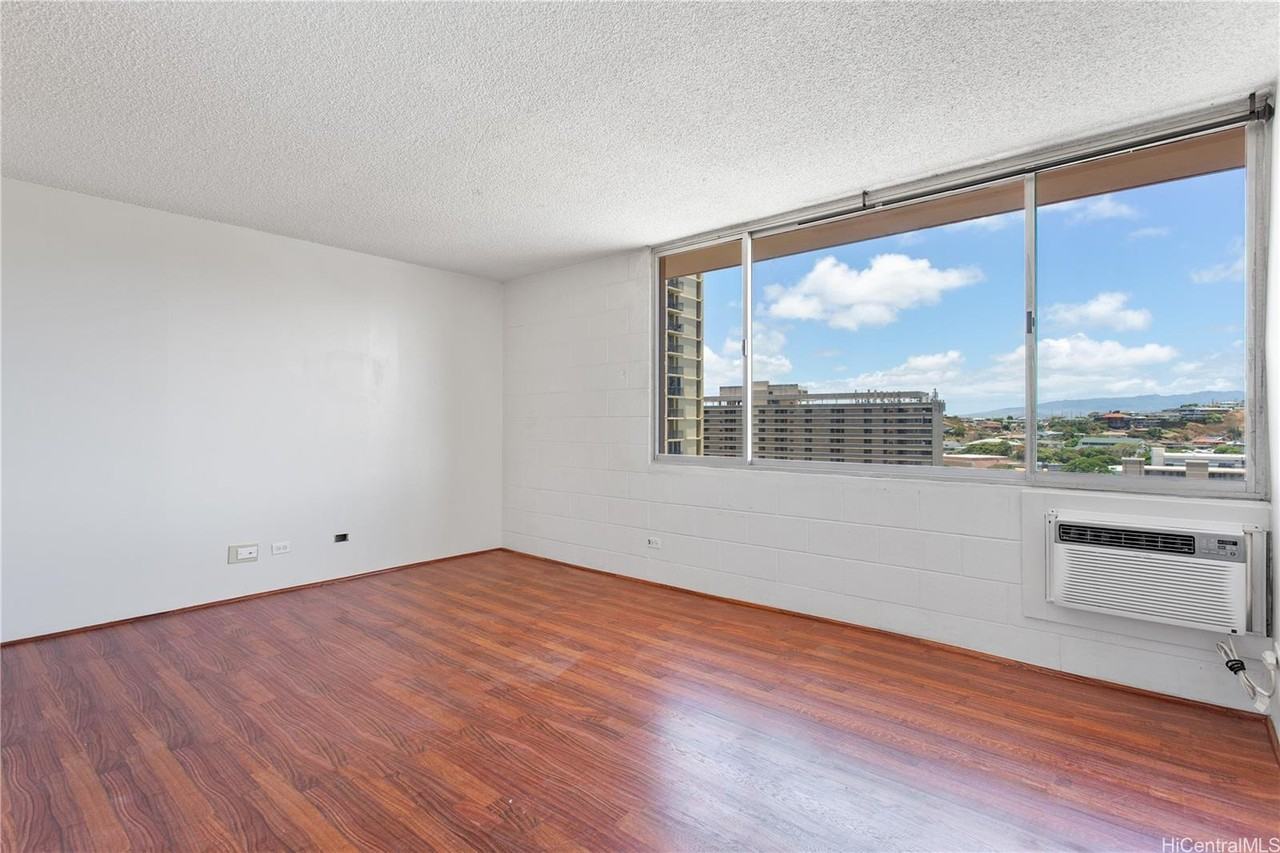 909 Ala Nanala St #1001 - Photo 3 of 11