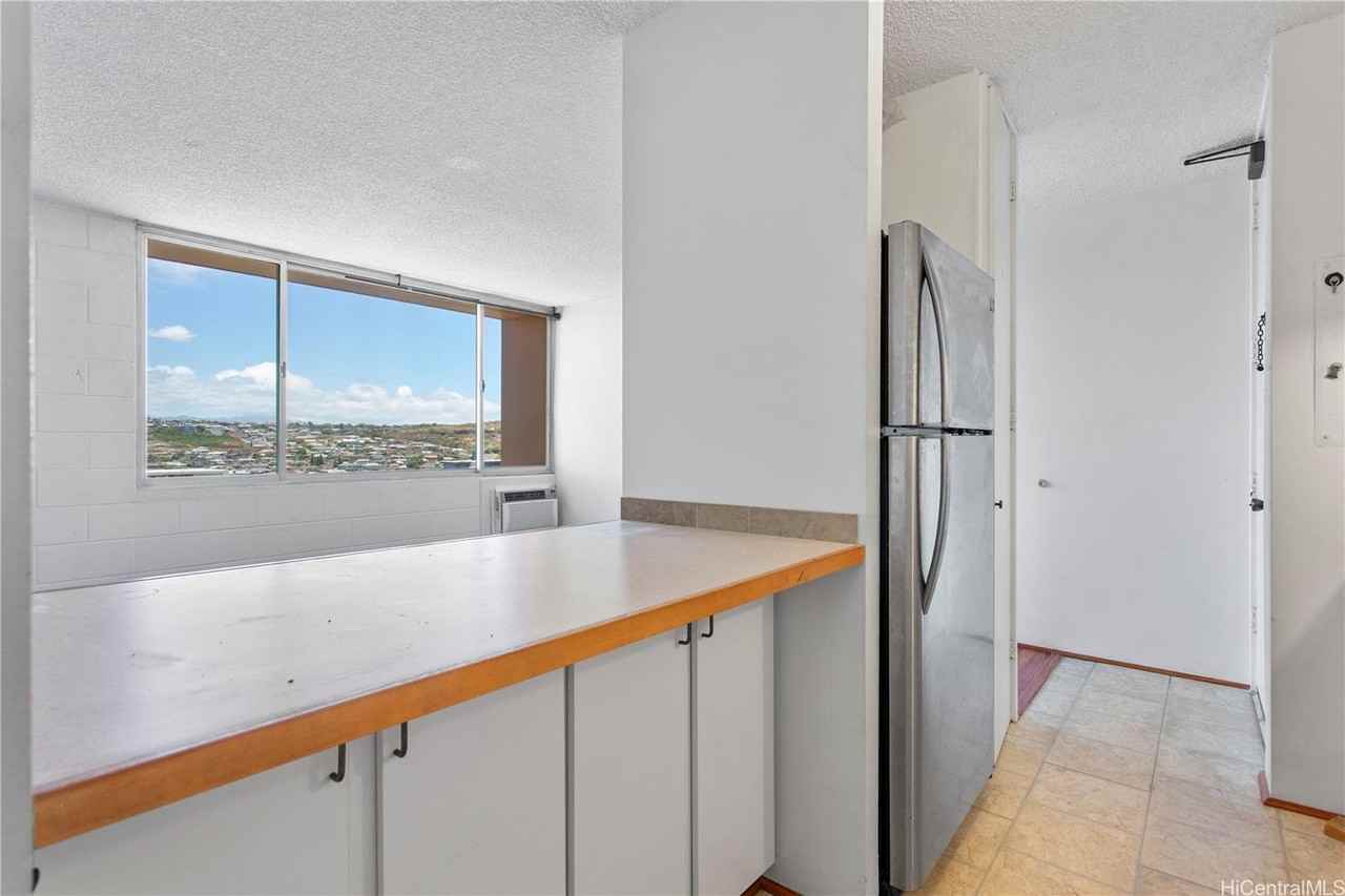 909 Ala Nanala St #1001 - Photo 5 of 11