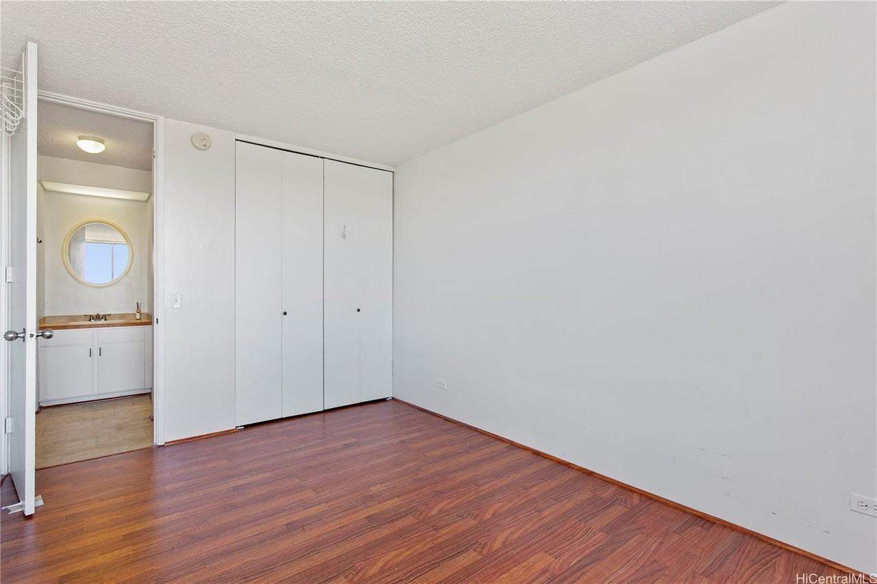 909 Ala Nanala St #1001 - Photo 6 of 11